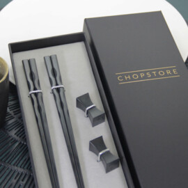Iyo chopsticks in cadeauverpakking (2 setjes chopsticks + 2 rests)