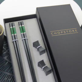 Bungo Dark Green chopsticks in cadeauverpakking (2 setjes chopsticks + 2 rests)