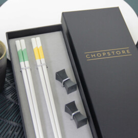 Raimu en Remon chopsticks in cadeauverpakking (2 setjes chopsticks + 2 rests)