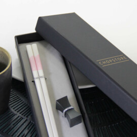 Furamingo chopsticks in cadeauverpakking (1 setje chopsticks + 1 rest)